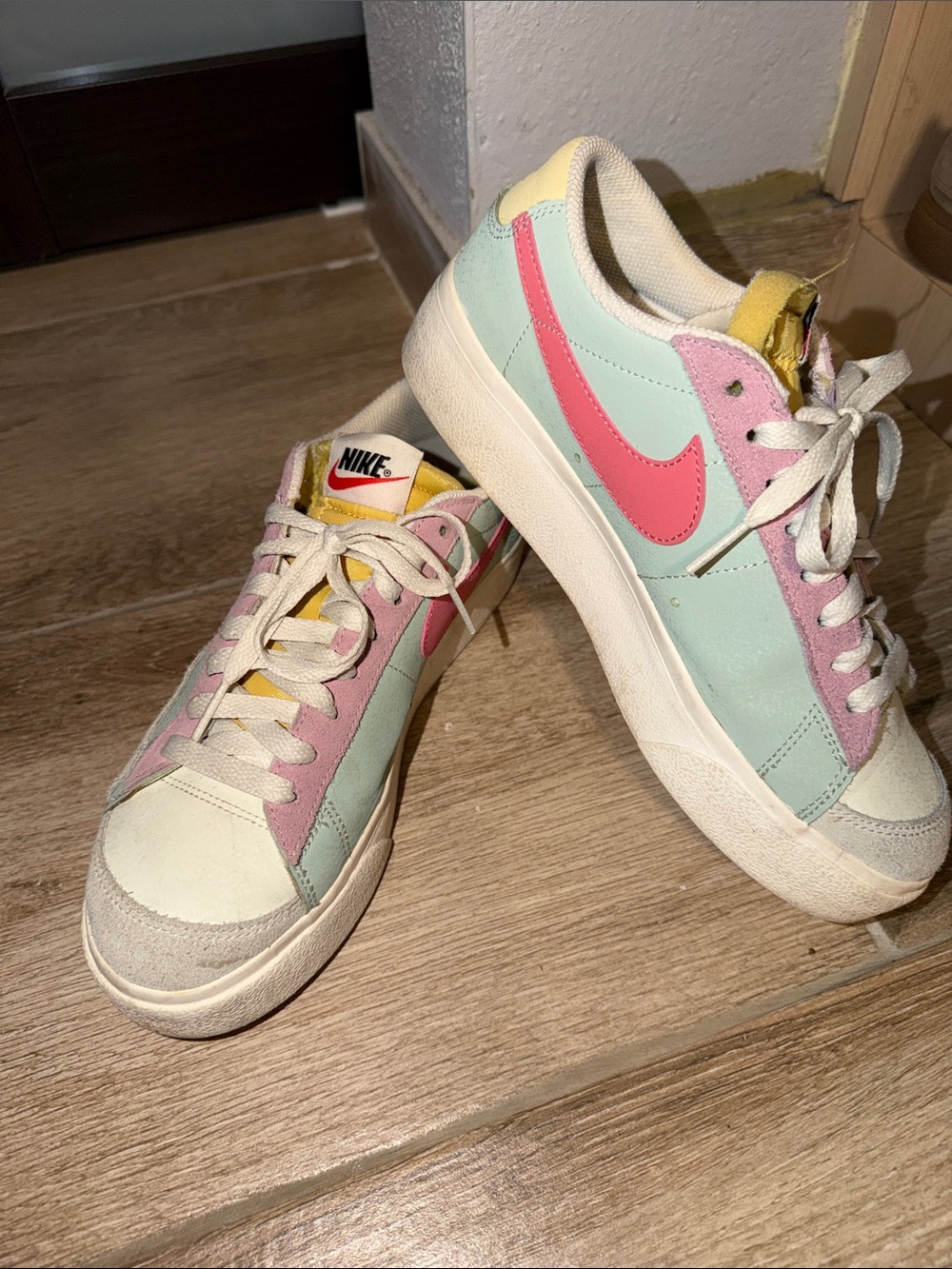 Blazer Low Platform Trainers
Seafoam Pink Salt Sea Glass Saturn Gold Sail Lemon